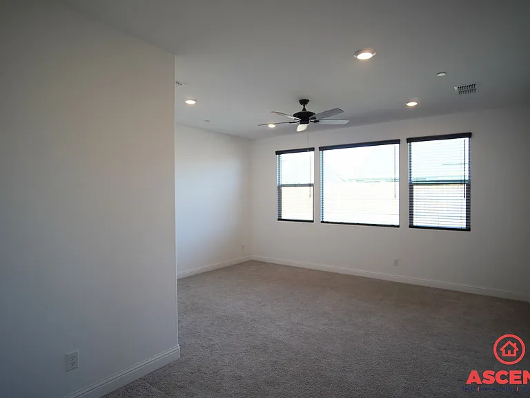 3208 Blue Creek Ln — Photo 14