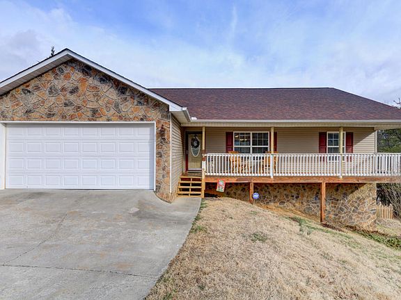 3rd image of 3008 Willow Pond Dr