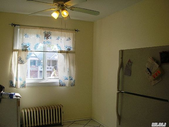 5th image of 18351 Dunlop Ave