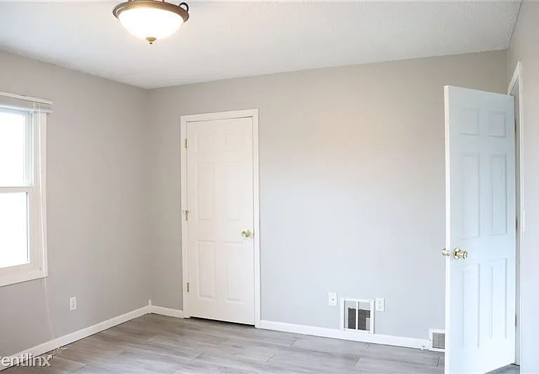 3803 Renee Dr #MAIN — Photo 17