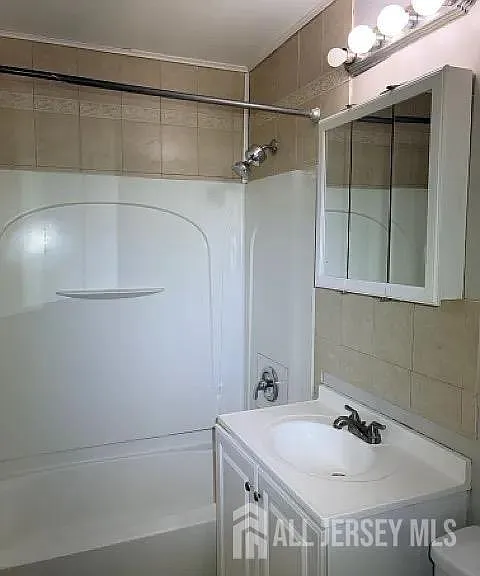 265 College Dr — Photo 11