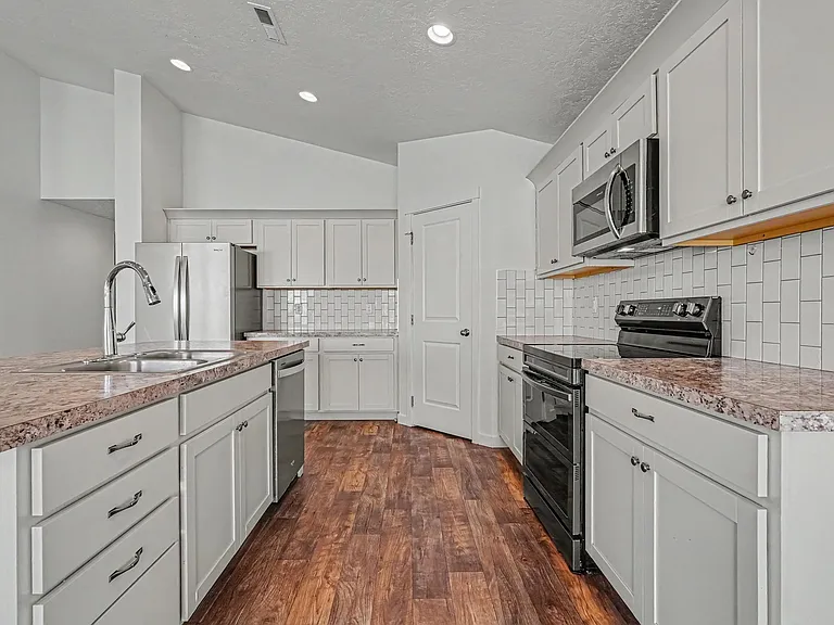 16850 Bethany Ave — Photo 14
