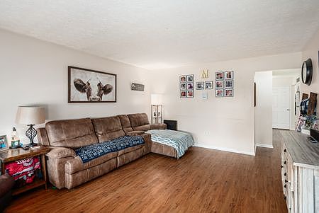 4th image of 3560 Kinsale Head Dr