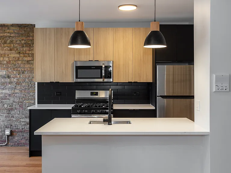 4120 N Keeler Ave #1 — Photo 2