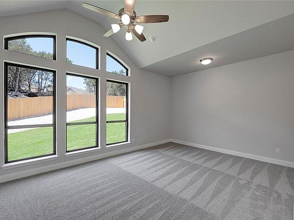 4th image of 4110 Augusta Cir