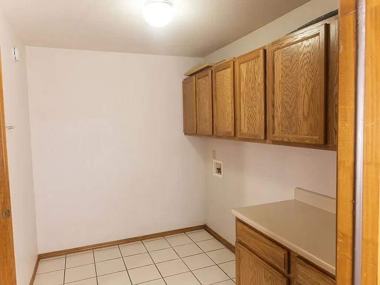 304 Eccell Ct — Photo 13