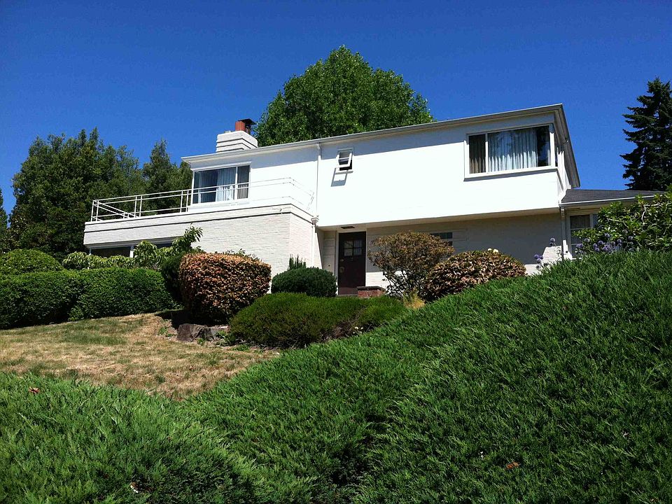 1st image of 5606 NE Keswick Dr