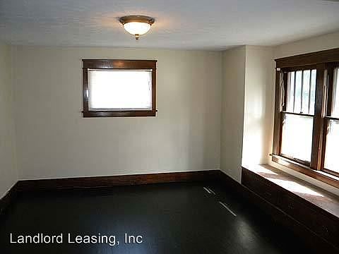 4th image of 1031 Allison Ave