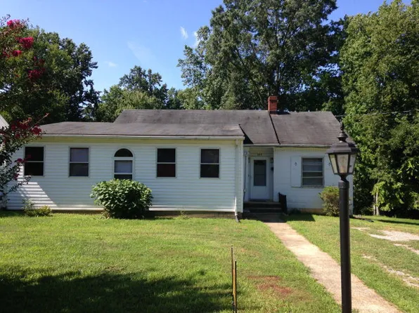 603 Longwood Ave, Farmville, VA 23901