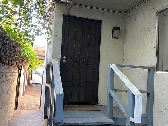 2nd image of 669 Indiana Ave #C