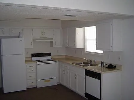 464 Spring Ave — Photo 12