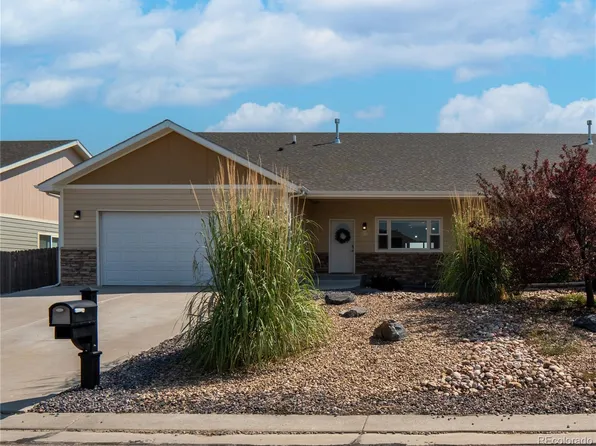 1050 Viewridge Road, Bennett, CO 80102