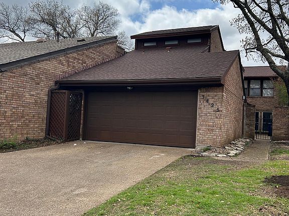 4th image of 3425 Courtyard Cir