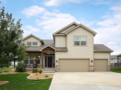 1605 Shadow Dr, Leavenworth, KS, 66048