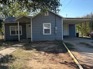 212 Smith St, Graham, TX 76450