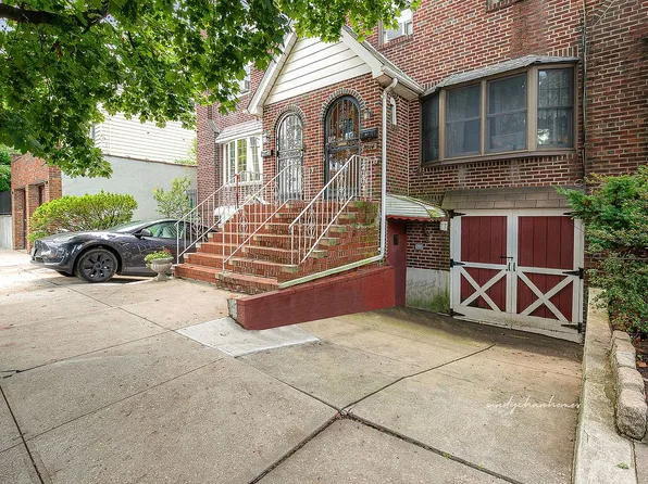 7014 72nd Pl, Ridgewood, NY 11385