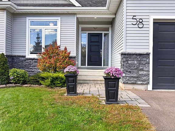3rd image of 58 Valmont Cres