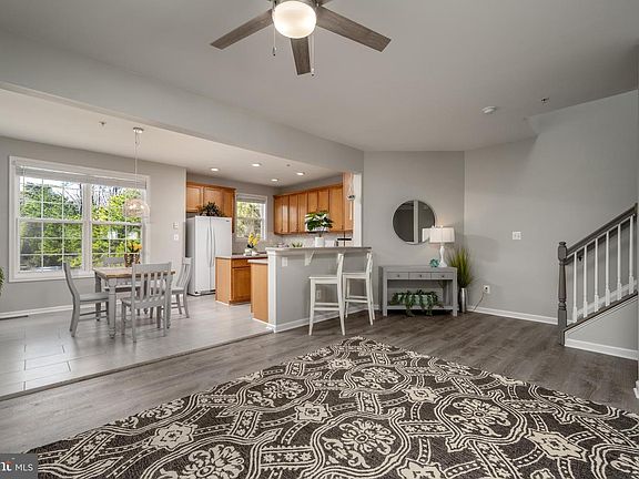 5th image of 12135 Landings Blvd Unit 302
