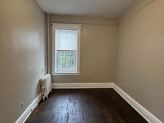4th image of 95 Romaine Ave APT 2