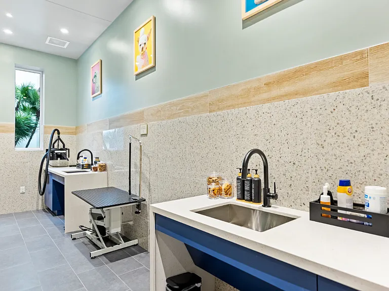 NOVEL Beach Park by Crescent Communities — Photo 36