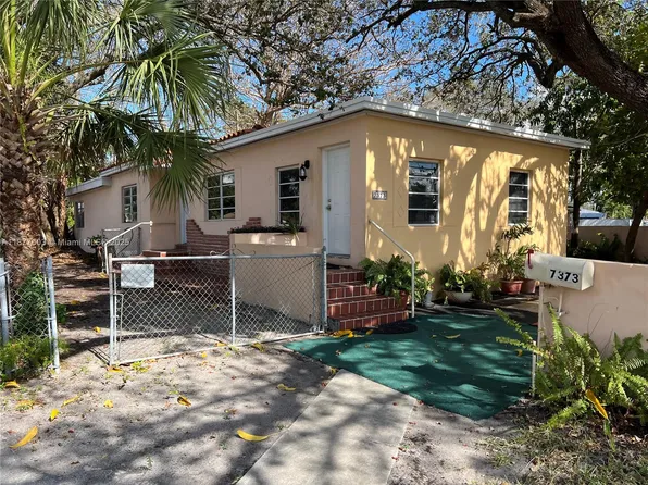 7373 SW 6th St, Miami, FL 33144
