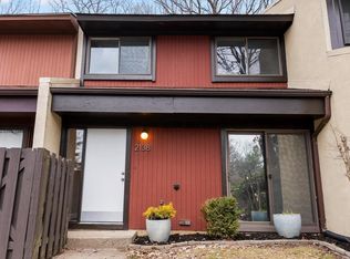 2138 Cartwright Pl, Reston, VA 20191