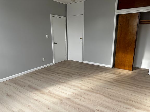 5th image of 7325 69th Pl APT 2L
