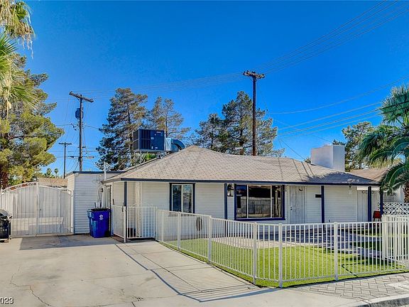 3rd image of 1008 Yucca Ave