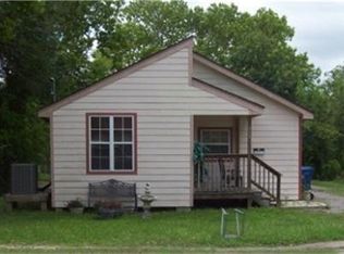 408 Lake Rd, La Marque, TX 77568