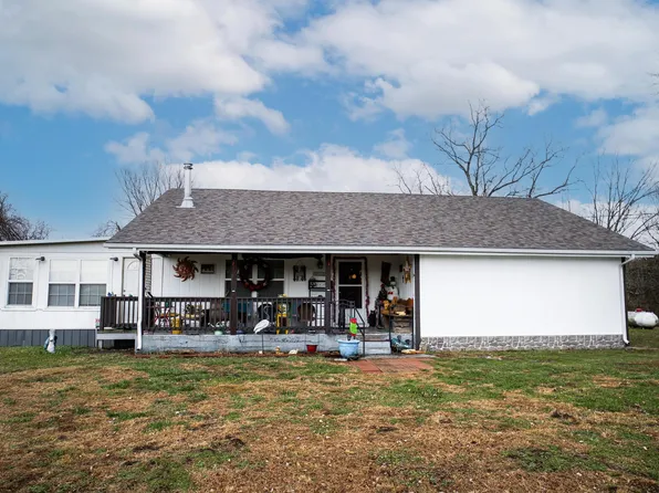 1950 N Crossway Road, Marshfield, MO 65706