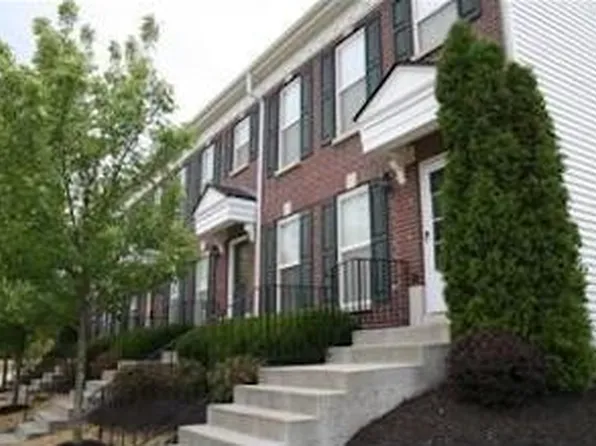 3484 SW Wysteria Ter, Lees Summit, MO 64082