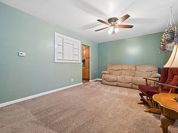 4th image of 7324 Roshon Ave