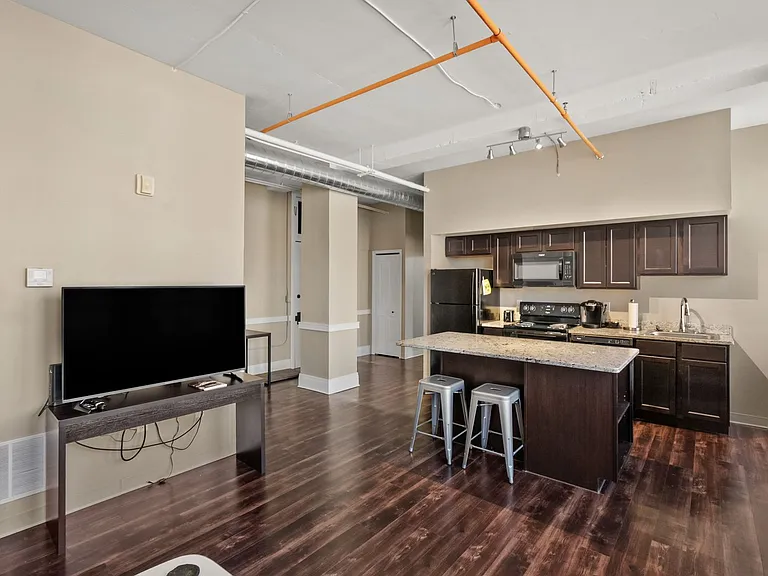 5&15 Apartments — Photo 89