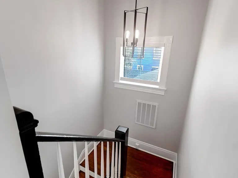 167 Fishburne St — Photo 15