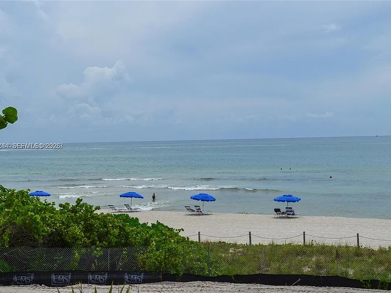 5555 Collins Ave #4A — Photo 16