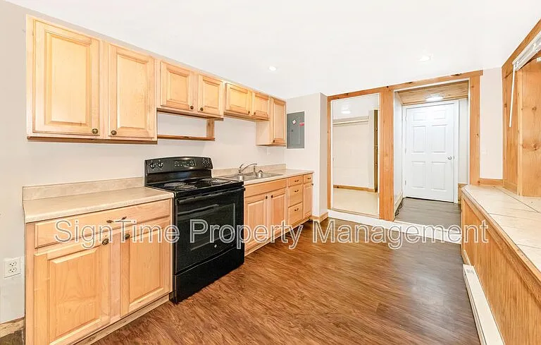 306 N Potomac St — Photo 5