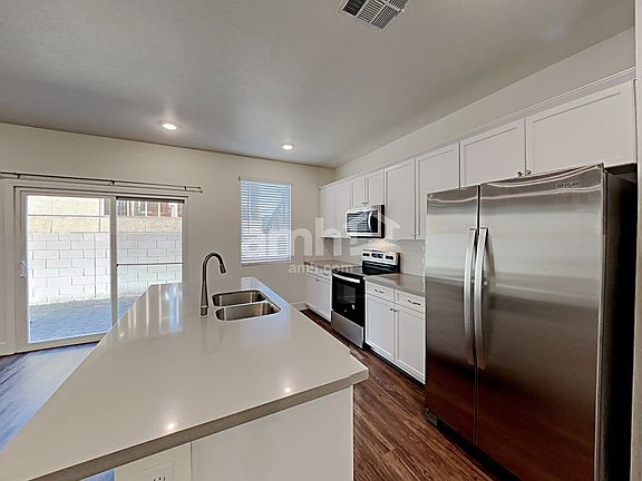3rd image of 6030 Schmidt St