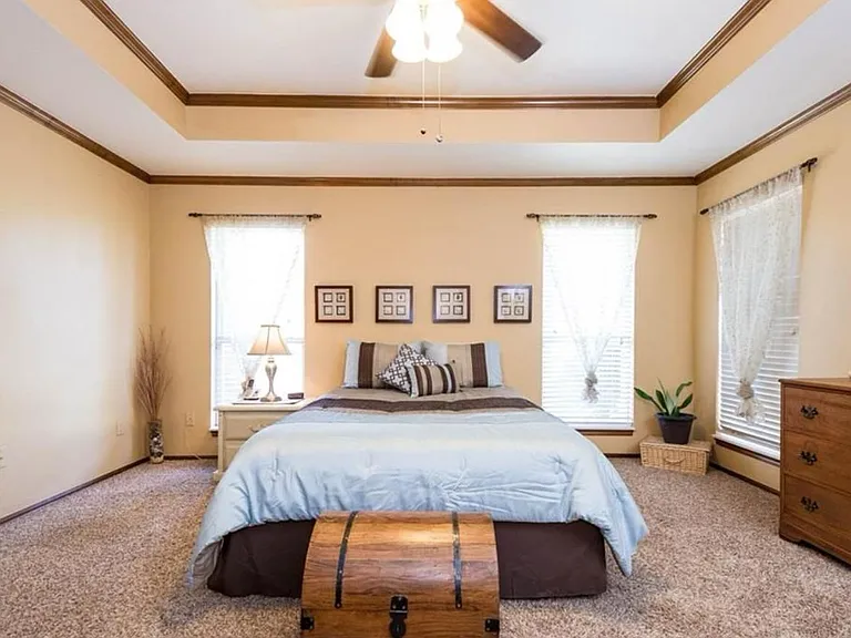 1205 W Spoon Ter — Photo 2