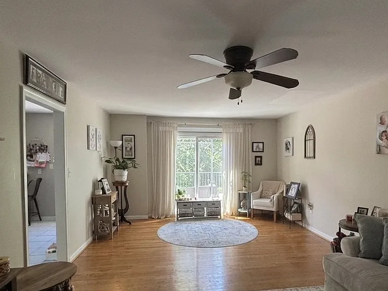3260 Jersey Ct — Photo 4