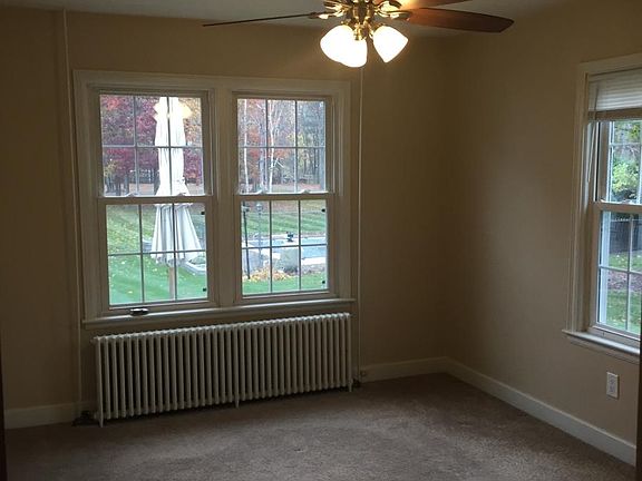 2 BEDROOMS WITH SPACIOUS CLOSETS