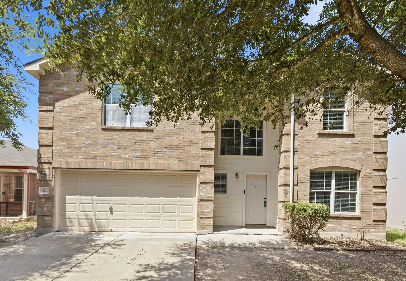 4 bed, 2.5 bath, 2066 sqft, $1,945 — Photo 1