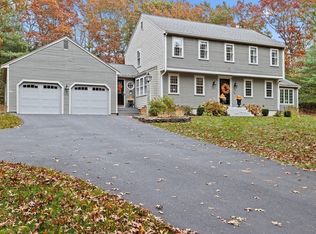 26 Wellington Dr, Pembroke, MA 02359