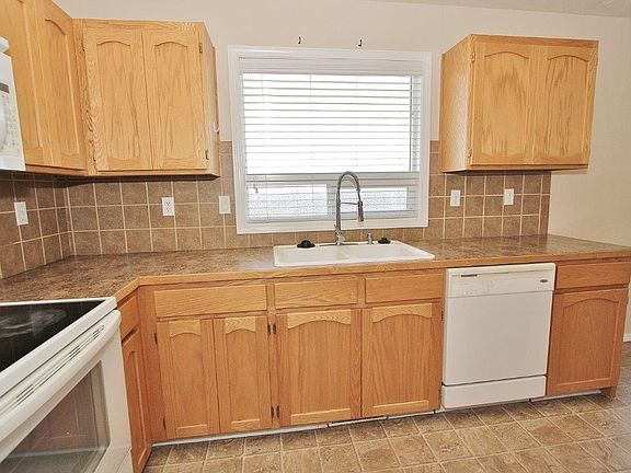 5th image of 4010 Queen Anne Dr