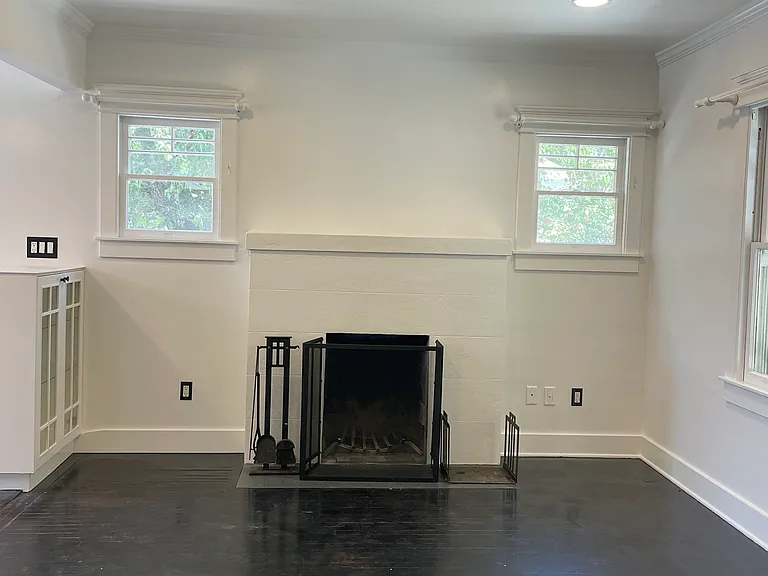 3327 Caroline Ave — Photo 4