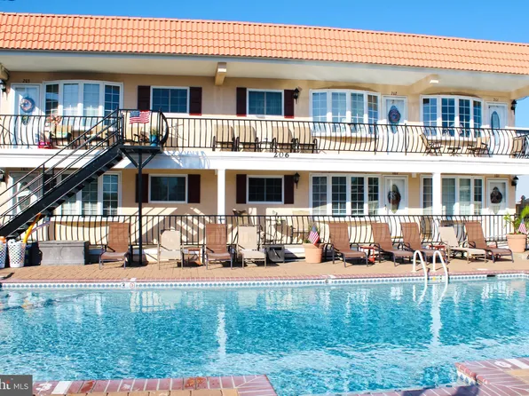 206 E 25th Ave #102, North Wildwood, NJ 08260