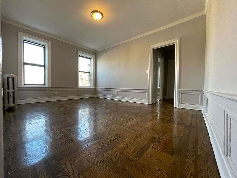 2nd image of 1325 E 19th St #5DAPT