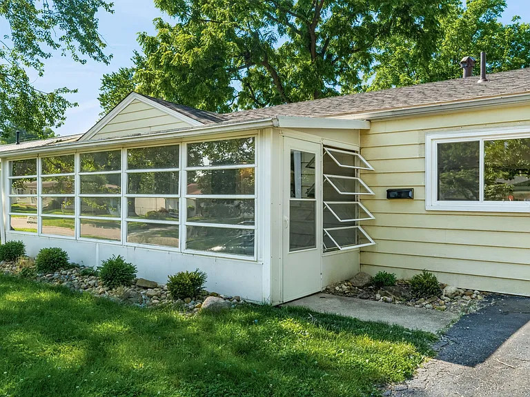 4363 Allen Dr — Photo 4