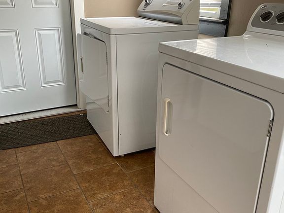 2nd image of 1526 W 40th St APT 2B