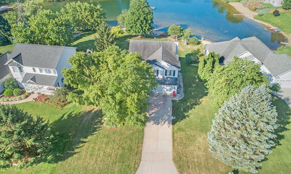 1st image of 7437 Decosta Dr NE
