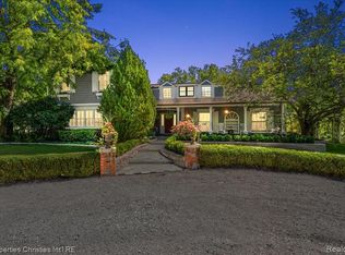 275 Barden Rd, Bloomfield Hills, MI 48304